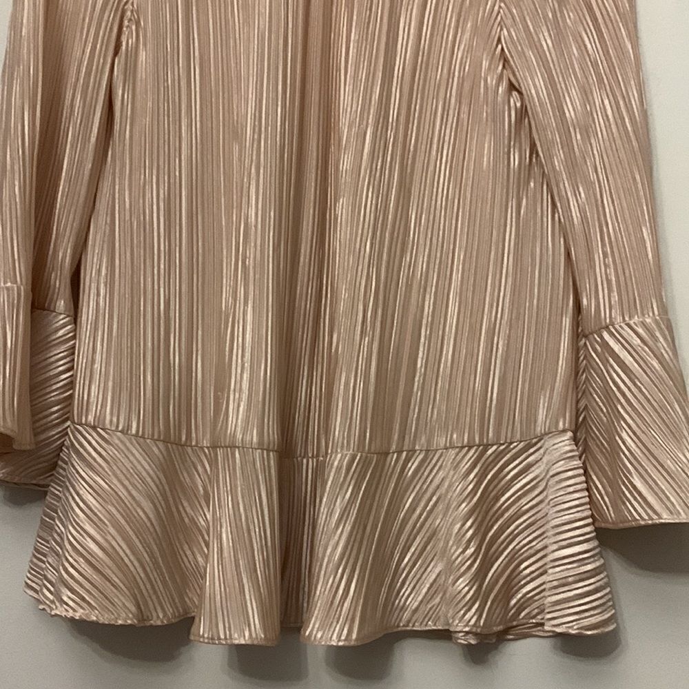 CCH Collection gold long bell sleeves flowy blouse Size S NWT - Picture 7 of 8